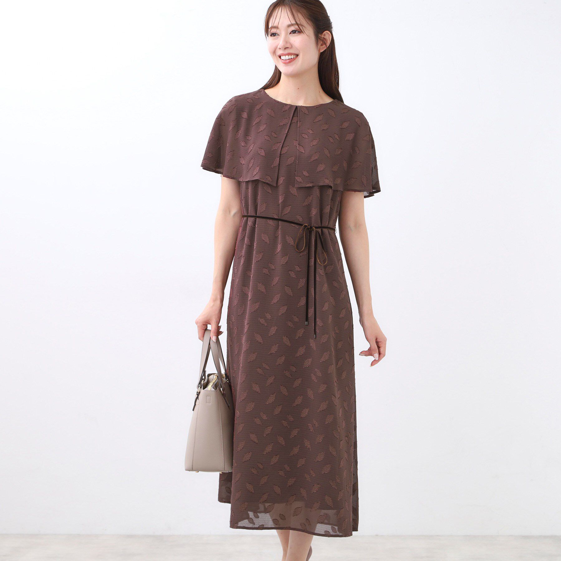 Reflect「【撥水／二の腕カバー／付属リボン付き】ケープデザインノースリーブワンピース」|ワンピース|