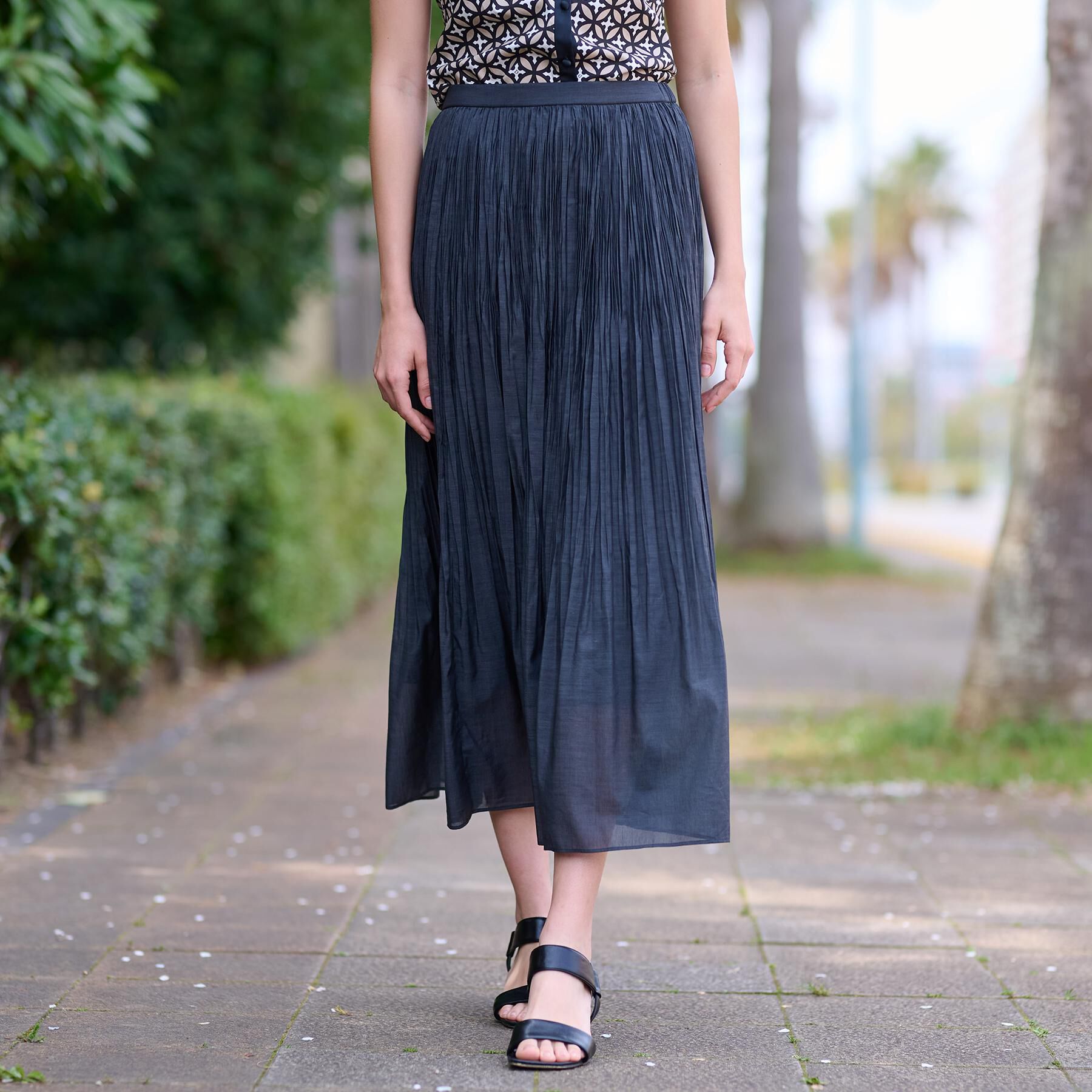 DRESSTERIOR「【ウエストゴム/ミディ丈】シアープリーツスカート」|スカート|