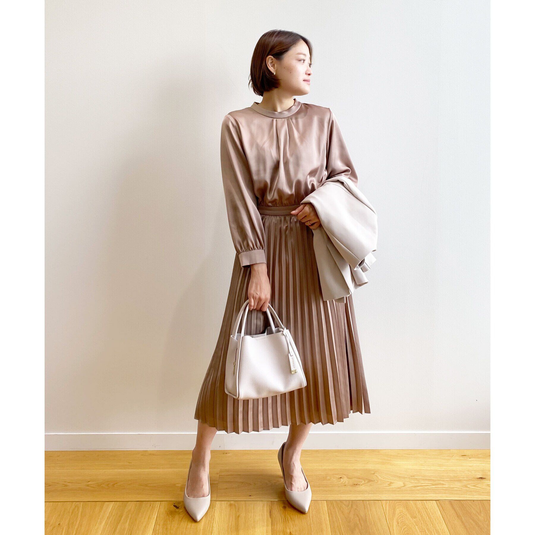 OPAQUE.CLIP「《通勤対応》 サテンプリーツワンピース【洗濯機洗い可】」|ワンピース|
