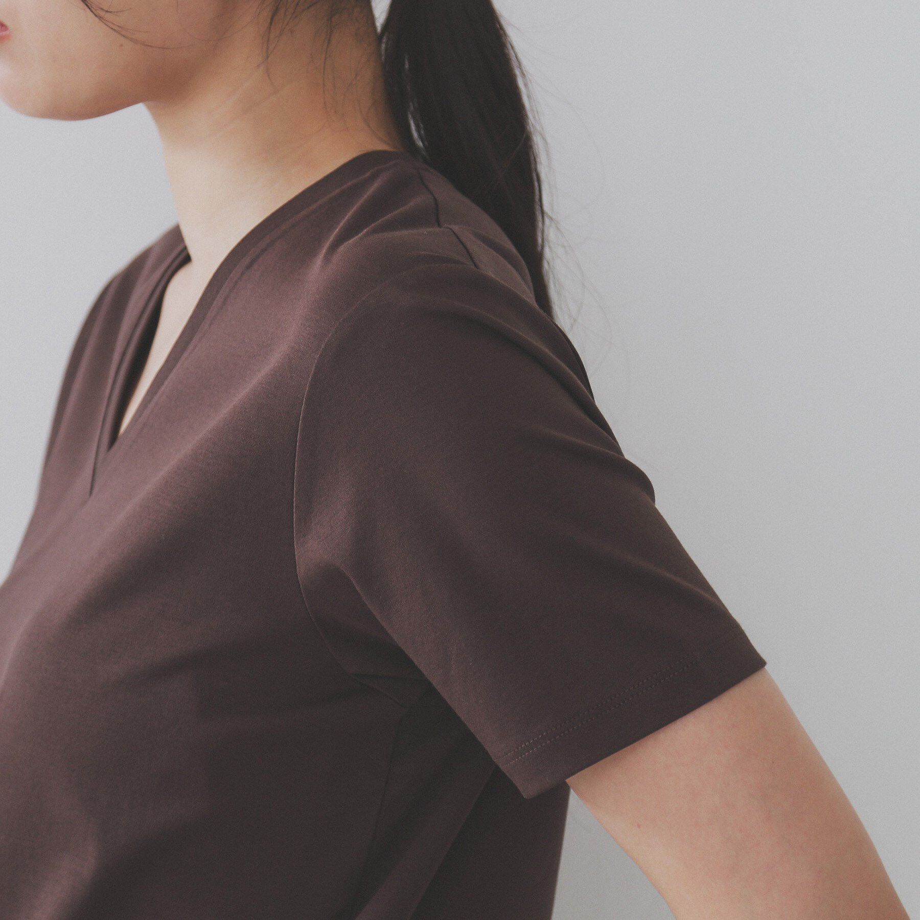 OPAQUE.CLIP「《5色展開/SS-LLサイズ》VネックベーシックTシャツ【接触冷感/洗濯機洗い可】」|Tシャツ・カットソー|