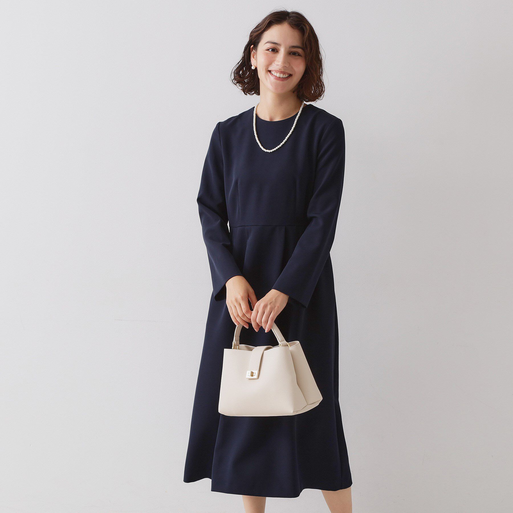 OPAQUE.CLIP「《通勤対応》フィットアンドフレアワンピースダブルクロス【洗濯機OK】」|ワンピース|ネイビー(094)