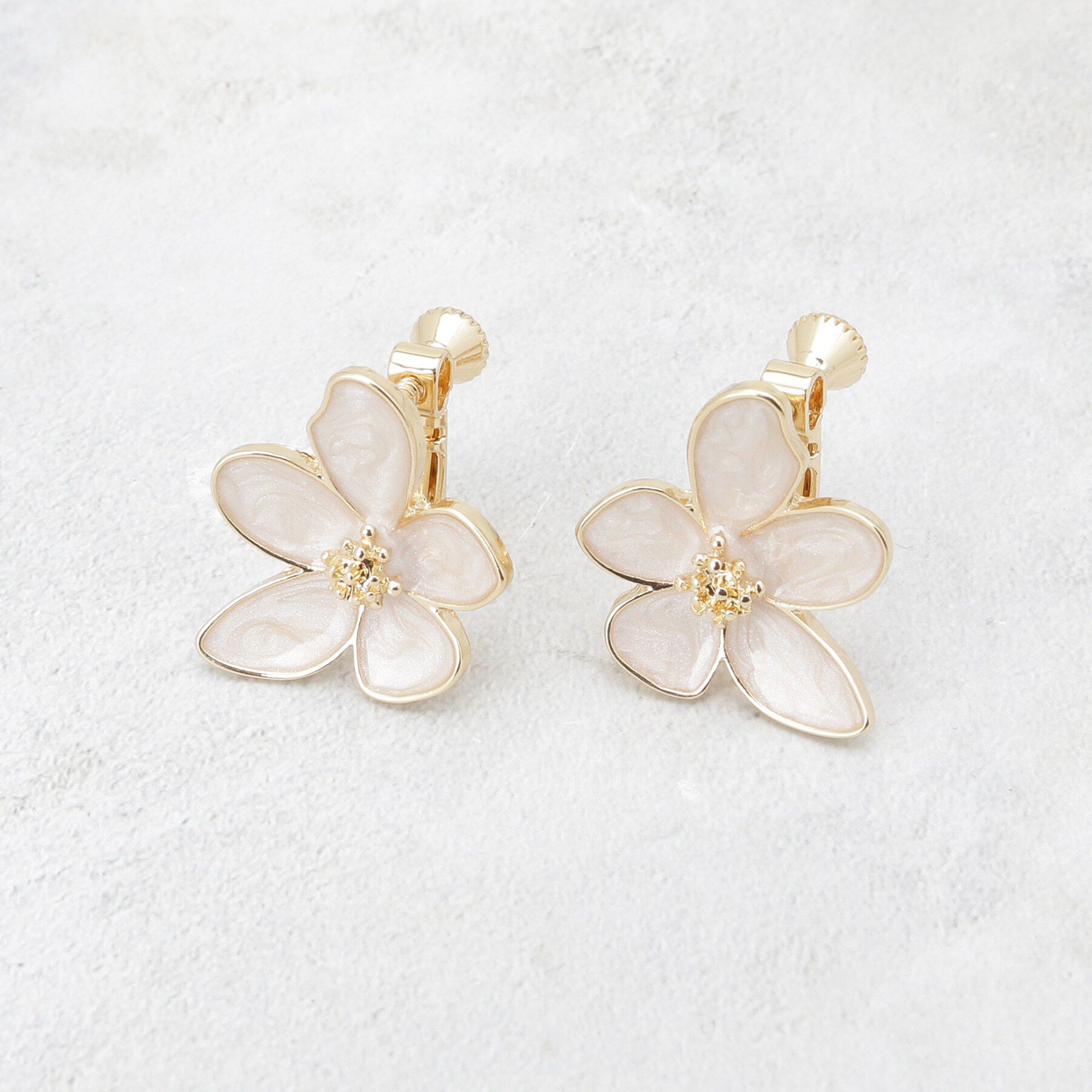 OPAQUE.CLIP「エポフラワーイヤリング」|イヤリング|