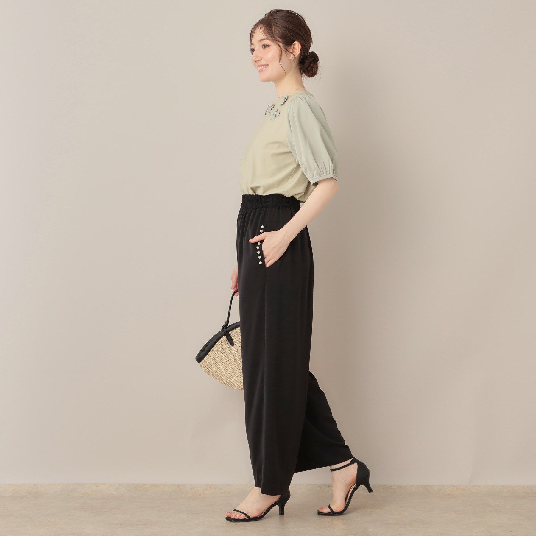 Couture broach「【接触冷感・UVカット】シフォンフラワーエンブロドッキングカットソー」|Tシャツ・カットソー|