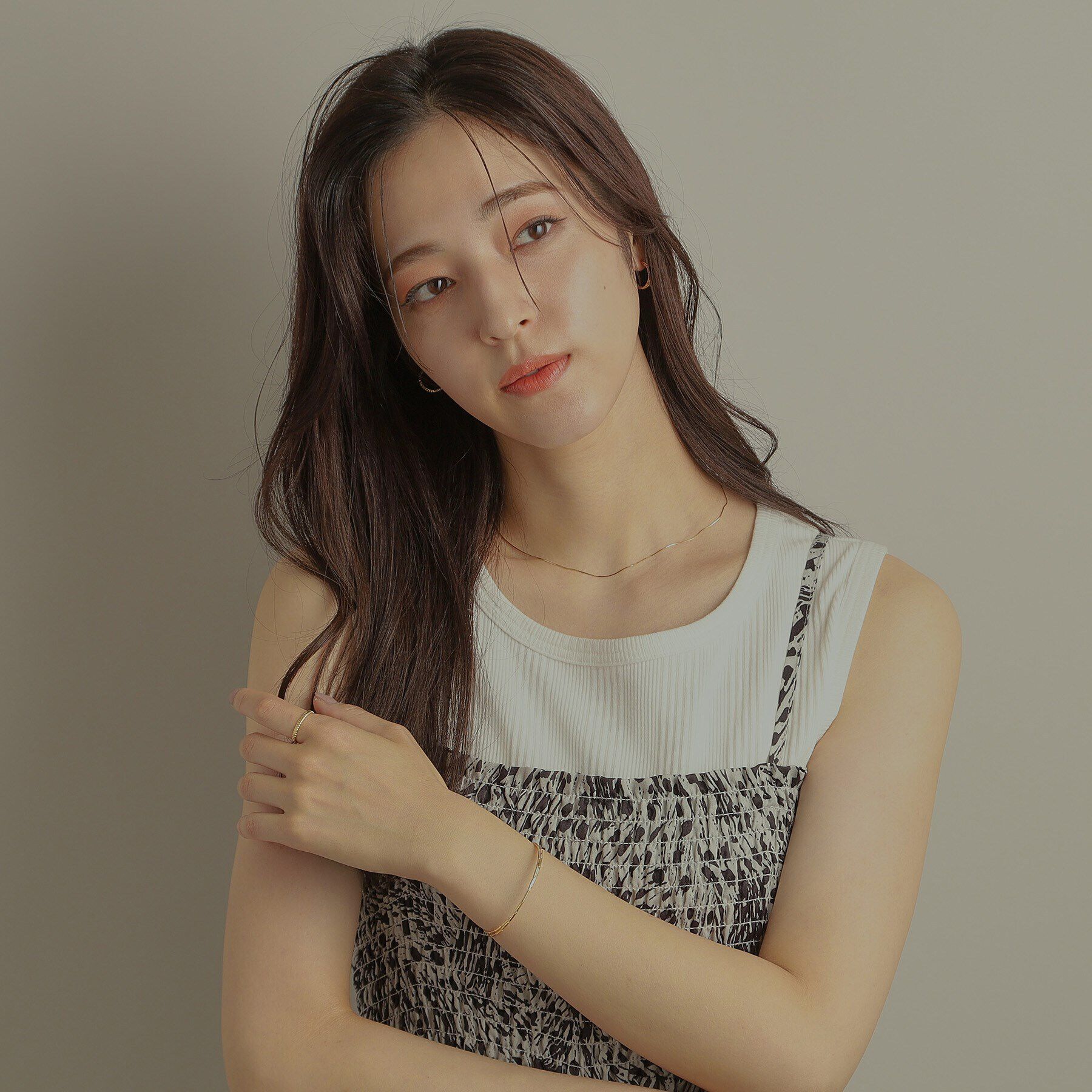 COCOSHNIK「K18シェイプカットビーズ形状記憶 ブレスレット」|ブレスレット・バングル|