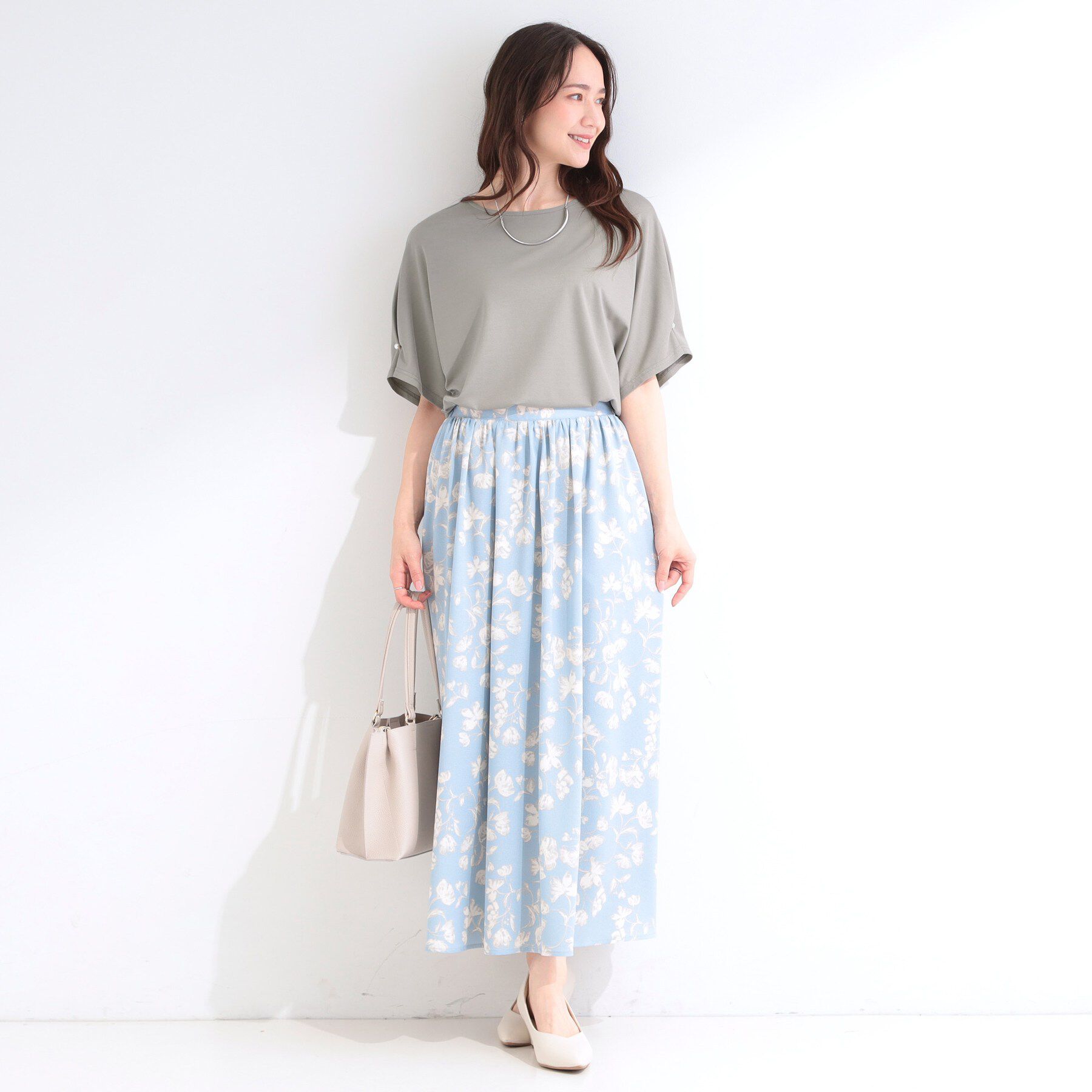 SHOO･LA･RUE「【洗濯機可/S-LL】フェイクパールがアクセント お袖タックドルマンブラウス」|Tシャツ・カットソー|