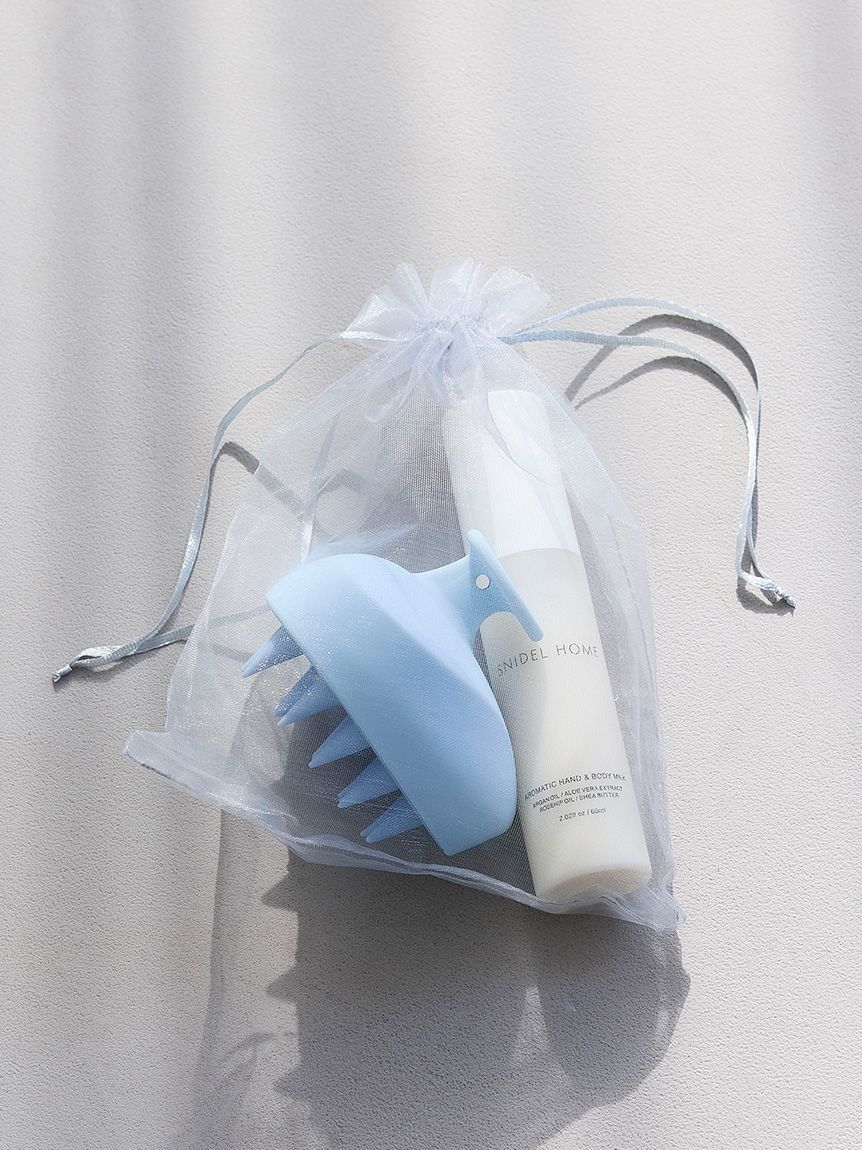 SNIDEL HOME「アロマティックハンドボディミルク＆スカルプブラシセット」|入浴剤・バスグッズ|BLU