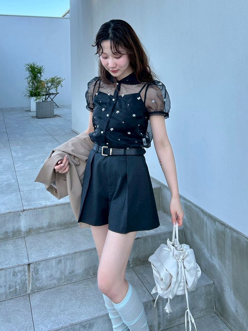 LILY BROWN「[L.B CANDY STOCK]ラウンドカラービジューブラウス」|シャツ・ブラウス|