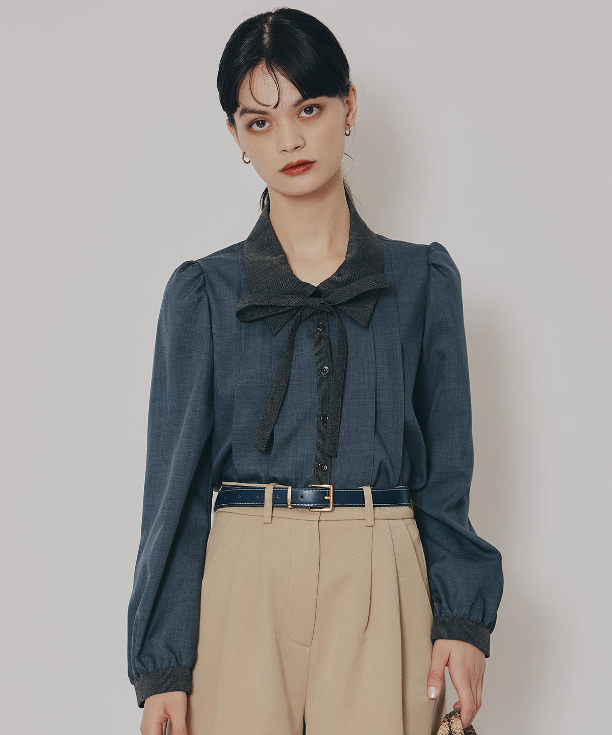 REDYAZEL「チェックバイカラーリボンタイブラウス」|シャツ・ブラウス|ネイビー