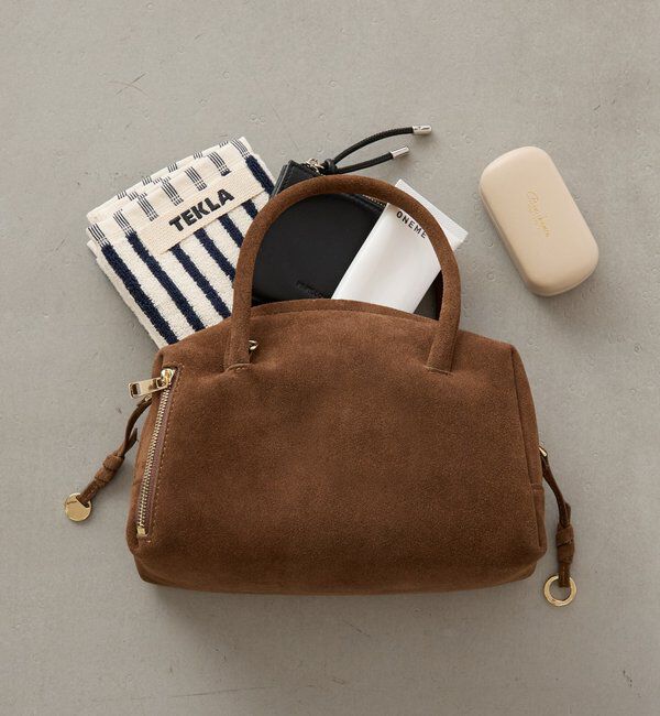  「【500mlペットボトル収納可/牛革】レザーチャームボストンバッグ/スエード」|ボストンバッグ|