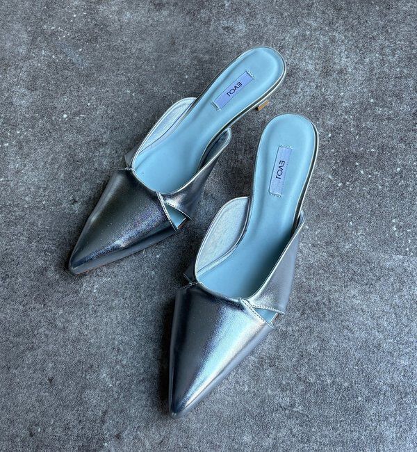  「デザインカットパンプス」|その他|