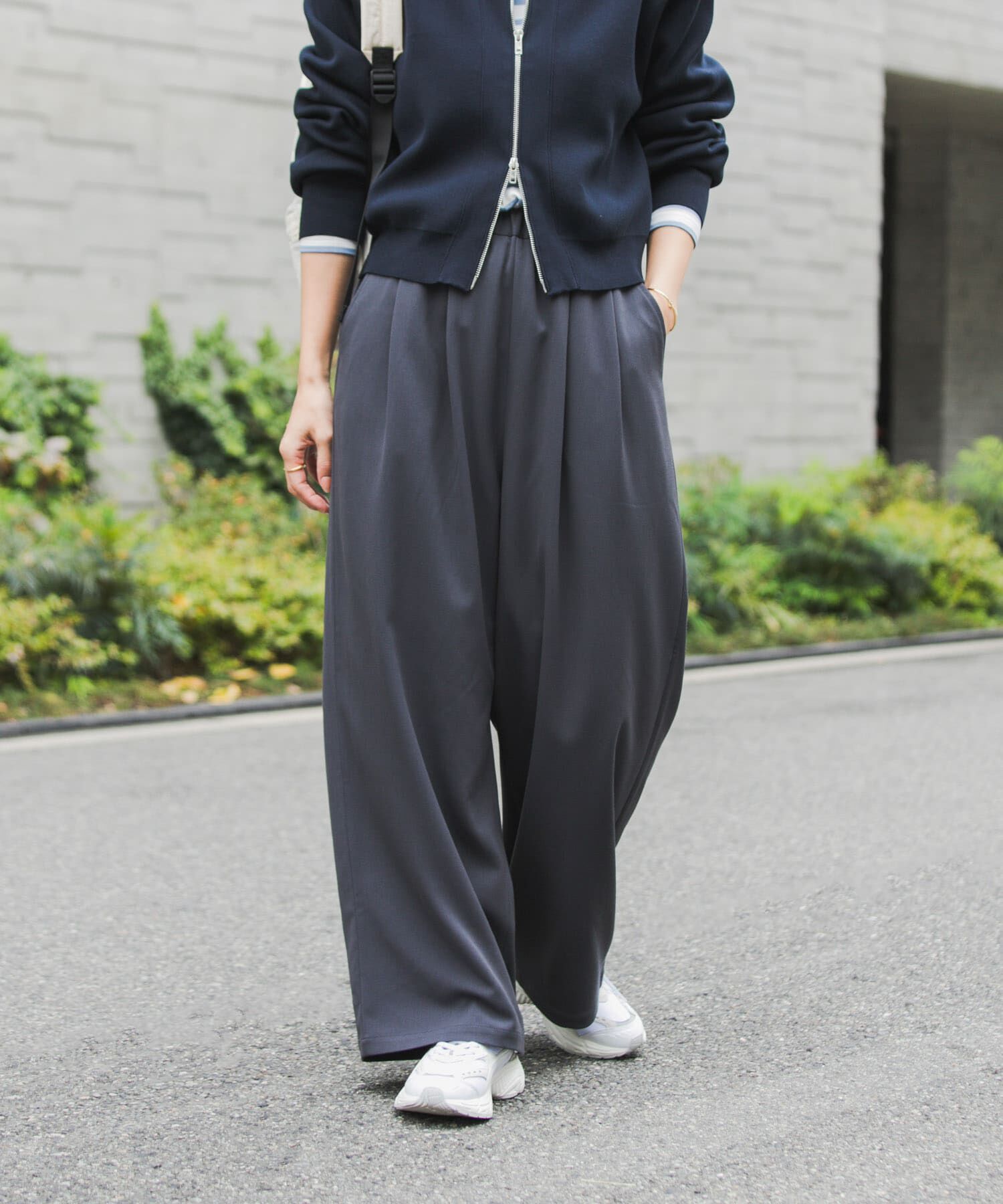 URBAN RESEARCH DOORS「『仁村紗和さん着用』『UR TECH』完声タックギャザーワイドパンツ」|その他|