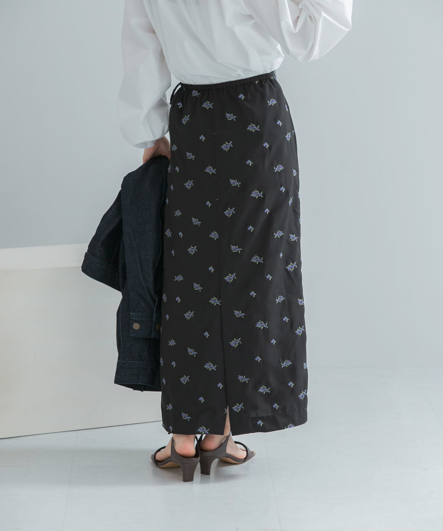 URBAN RESEARCH ROSSO「フラワー刺繍ラップストレートスカート」|スカート|