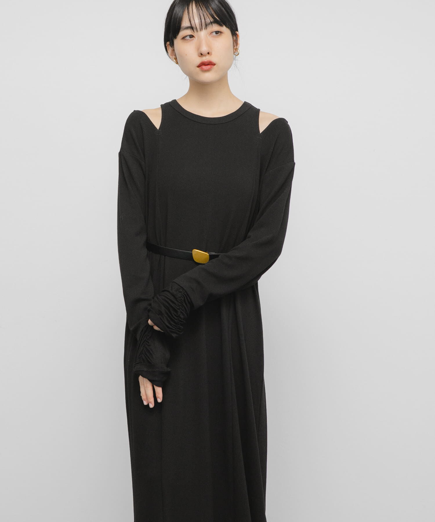  「ショルダーカットワンピース」|ワンピース|