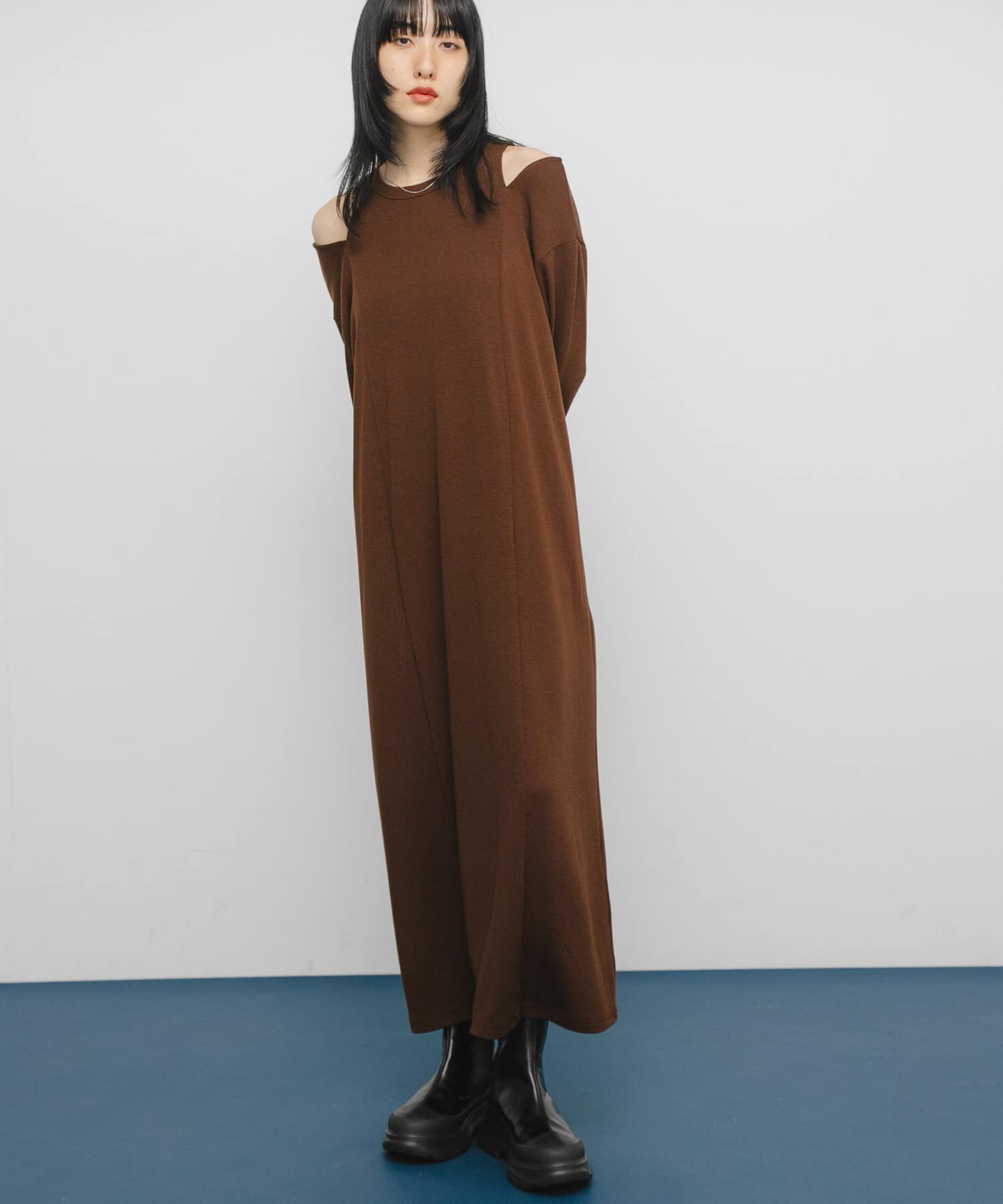  「ショルダーカットワンピース」|ワンピース|