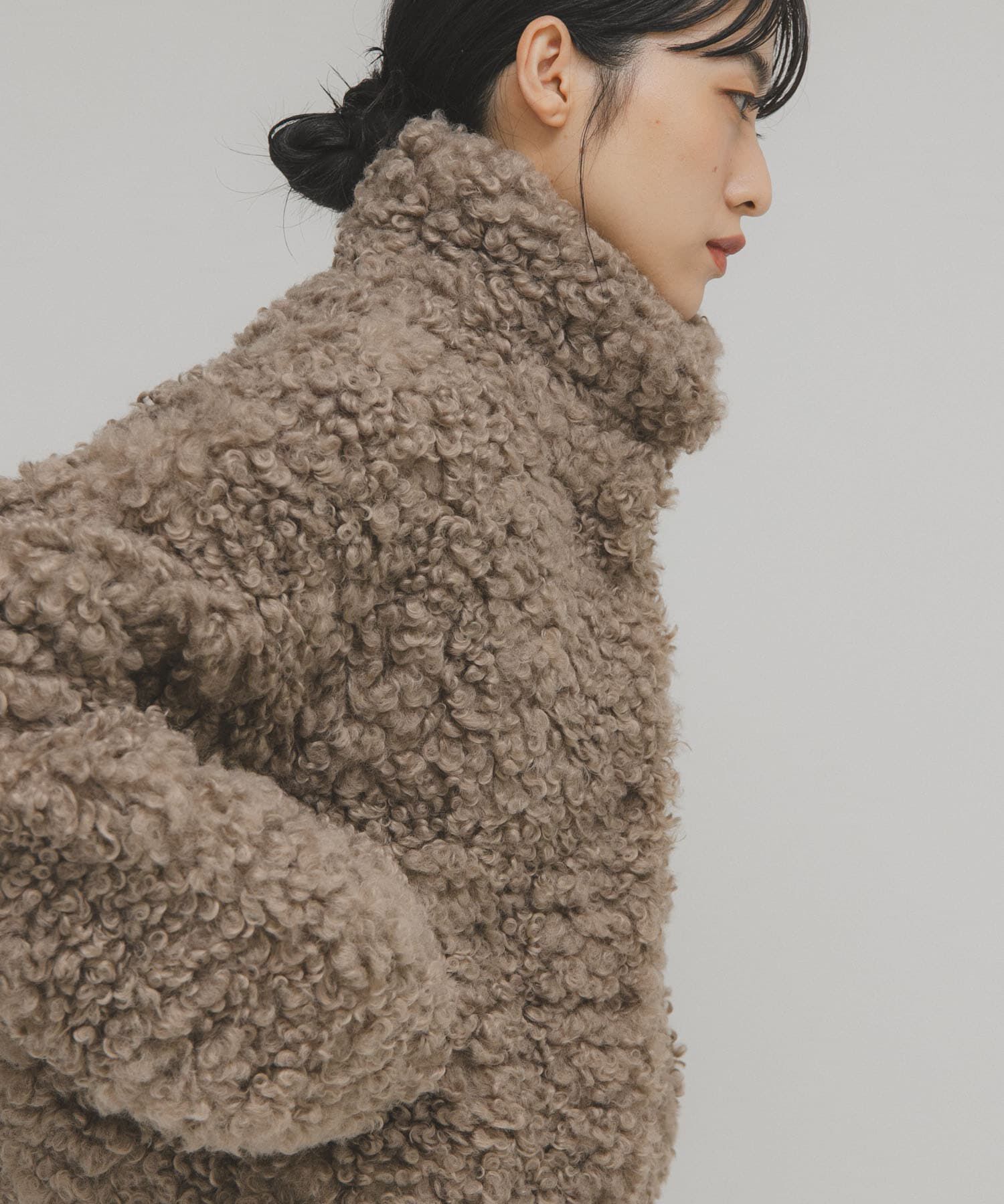  「フォルムボアジャケット」|ノーカラーコート|