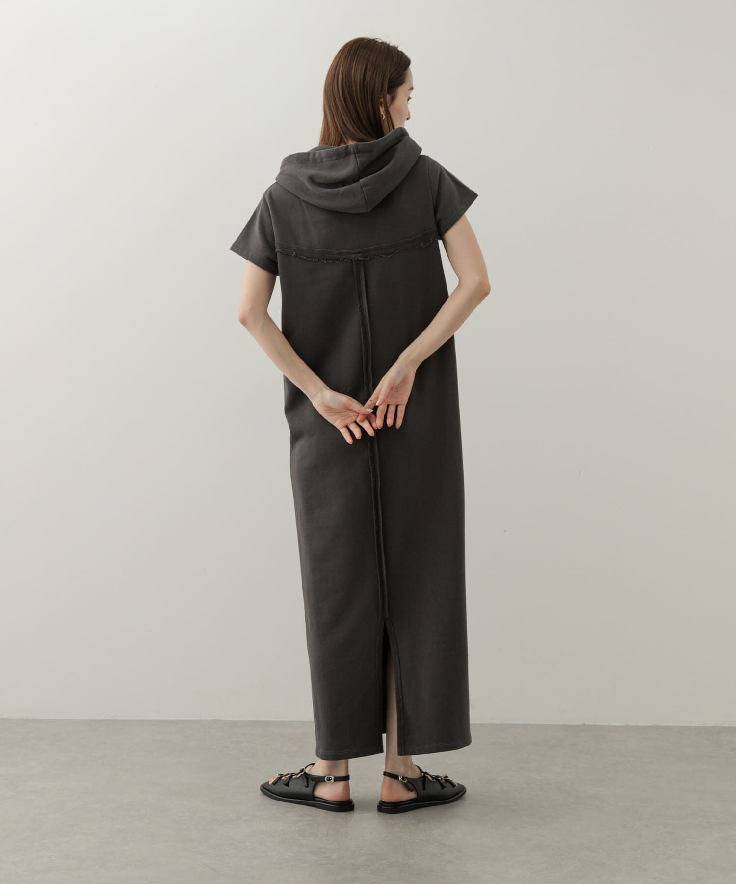 SENSE OF PLACE by URBAN RESEARCH「フーディージップワンピース」|ワンピース|