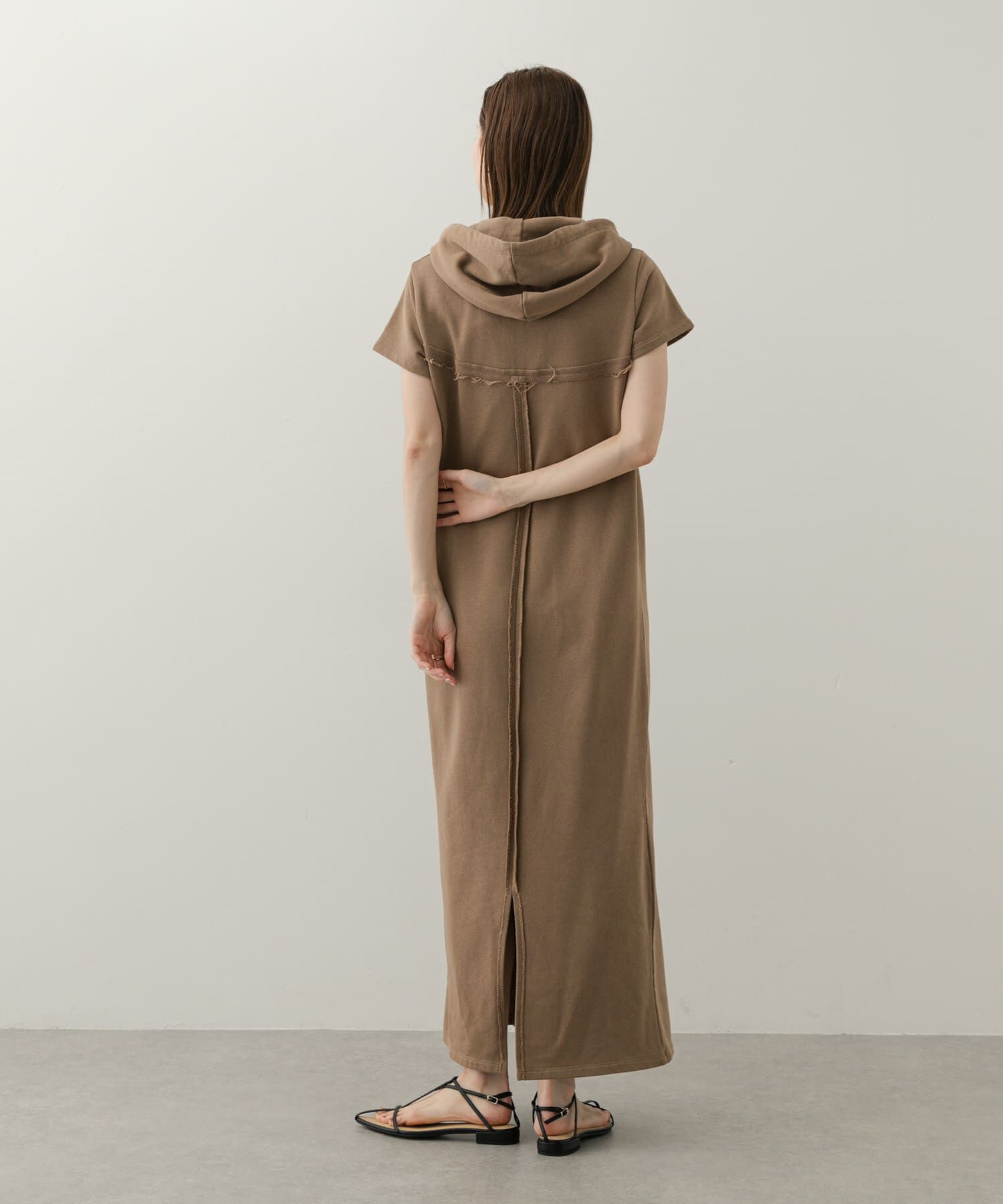 SENSE OF PLACE by URBAN RESEARCH「フーディージップワンピース」|ワンピース|