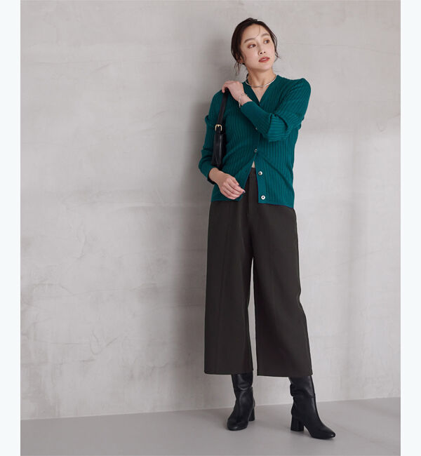 ur's「センターピンタッククロップドワイドパンツ」|スラックス|