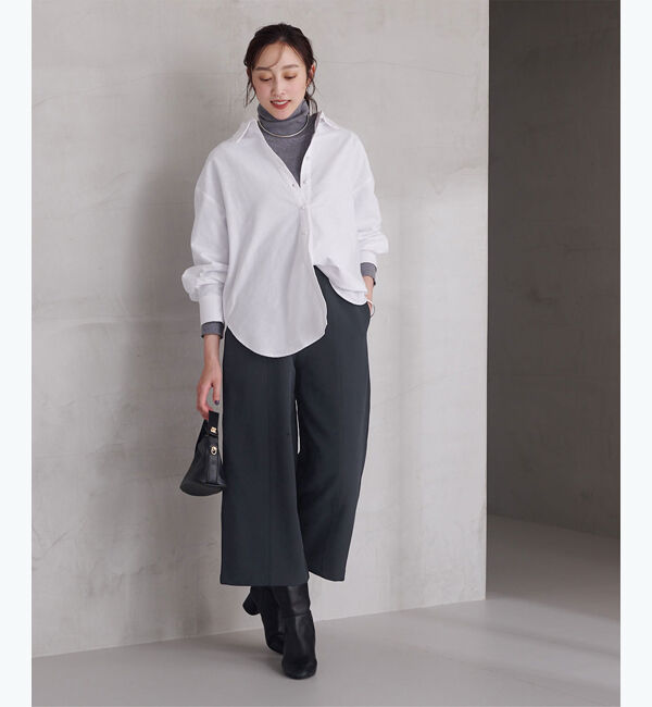 ur's「センターピンタッククロップドワイドパンツ」|スラックス|