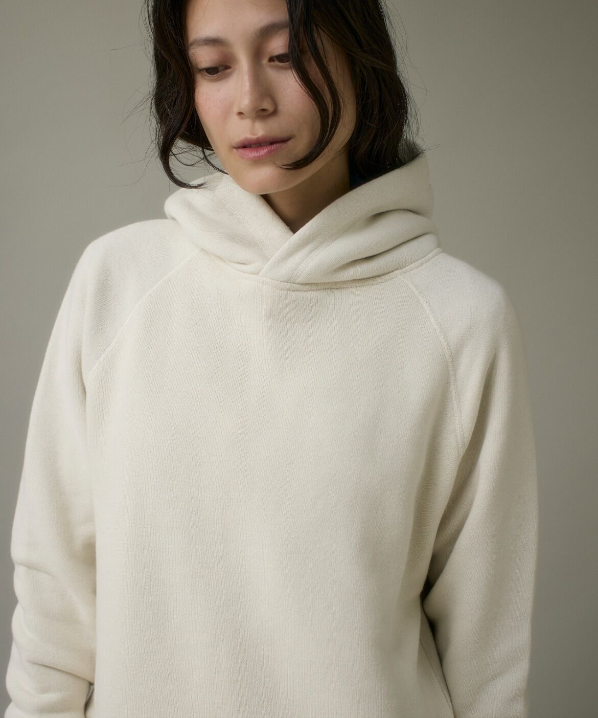 DAY by DAY it&rsquo;s international「フーデッドプルオーバーパーカー《吊り裏毛》」|スウェット・ジャージ|