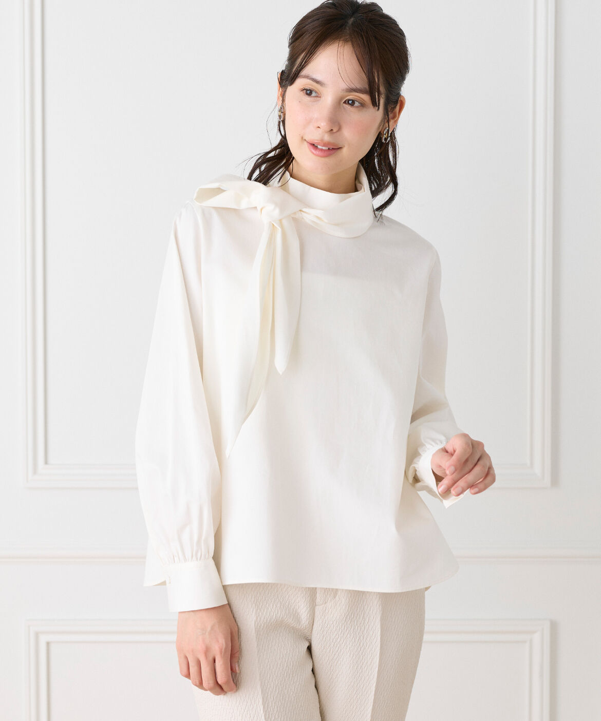 Le Souk「ハイネックボウタイ付きブラウス　」|シャツ・ブラウス|オフホワイト1