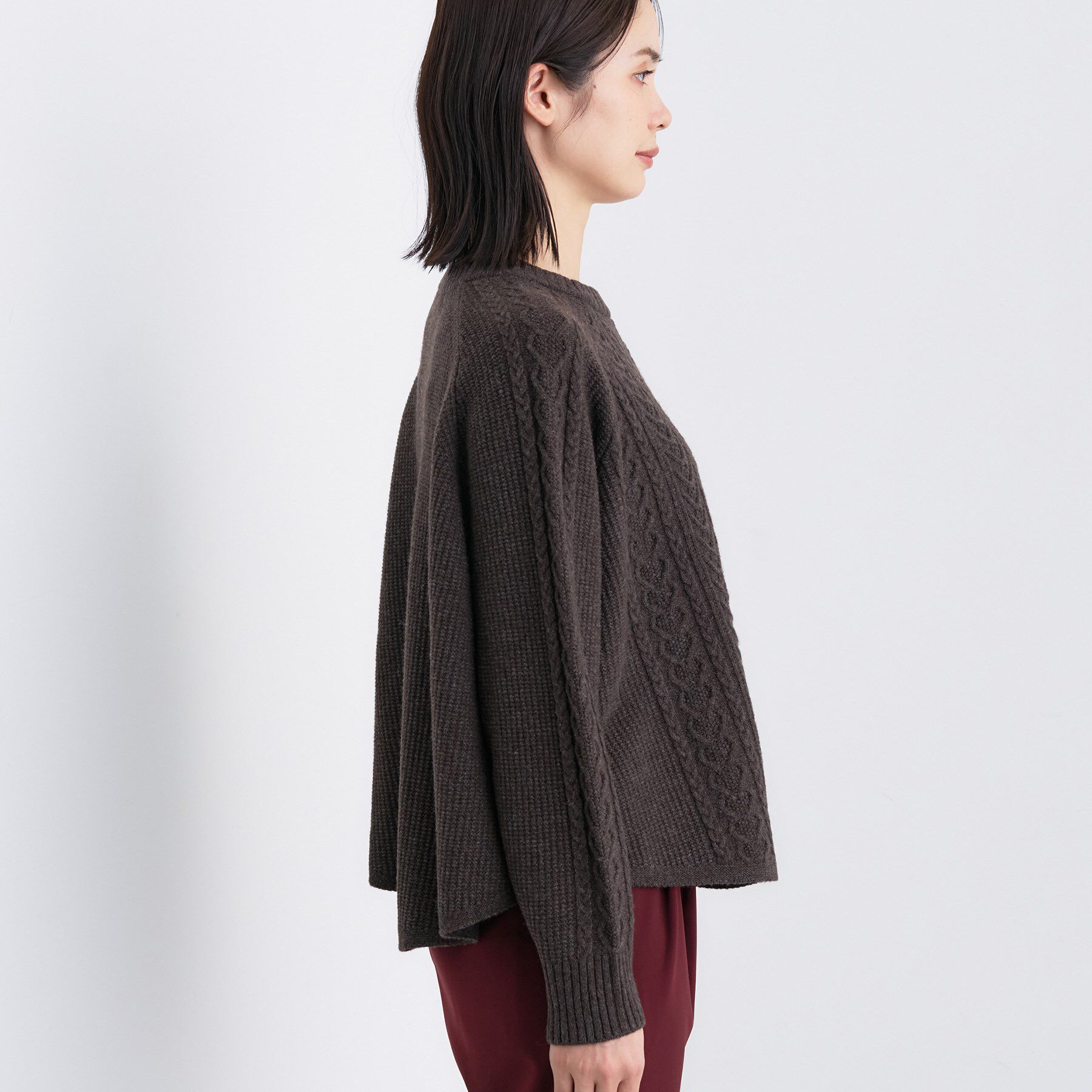 INDIVI「【洗える】ケーブルデザイン ラウンドヘムニット」|ニット・セーター|