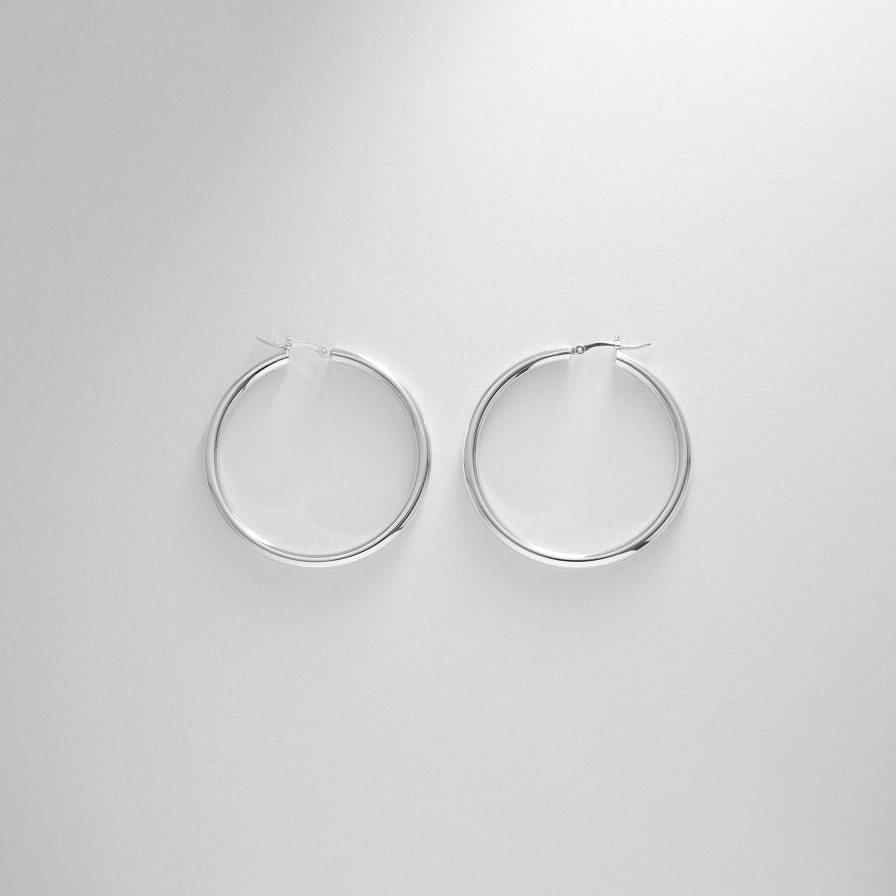 COCOSHNIK ONKITSCH「シルバー ホロウ フープピアスL」|ピアス|