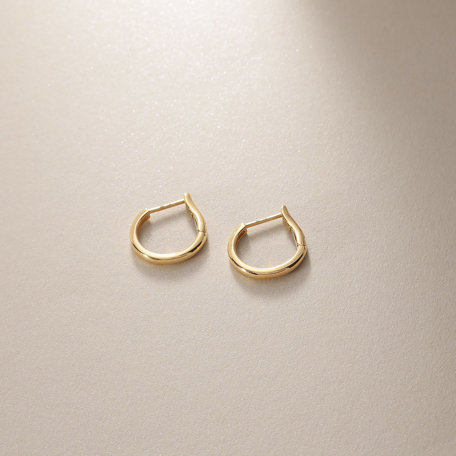 COCOSHNIK「K18甲丸 ワンタッチピアス」|ピアス|イエローゴールド(1