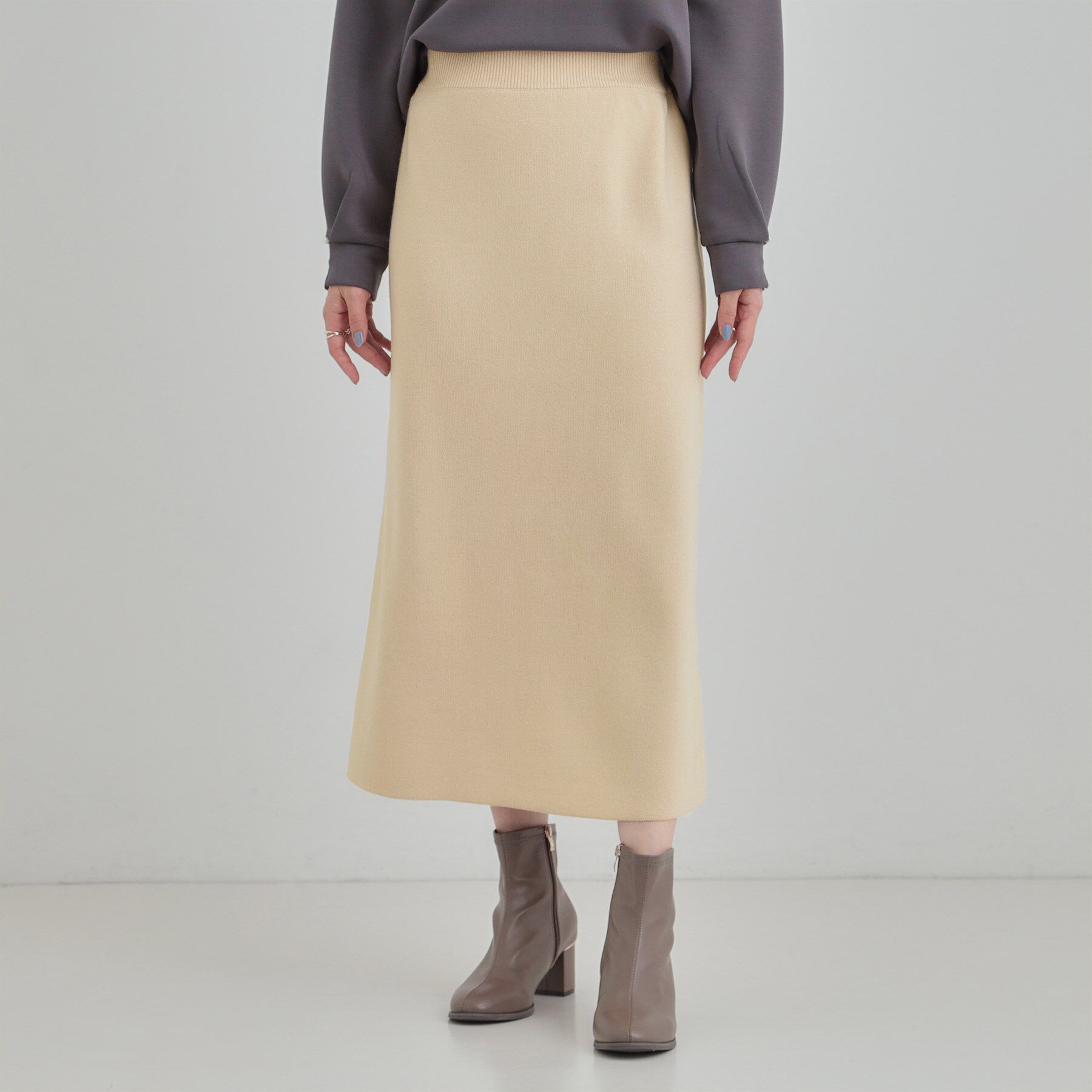 SHOO･LA･RUE「【洗濯機可/セットアップ可/毛玉になりにくい】心地よく穿ける ニットナロースカート」|スカート|