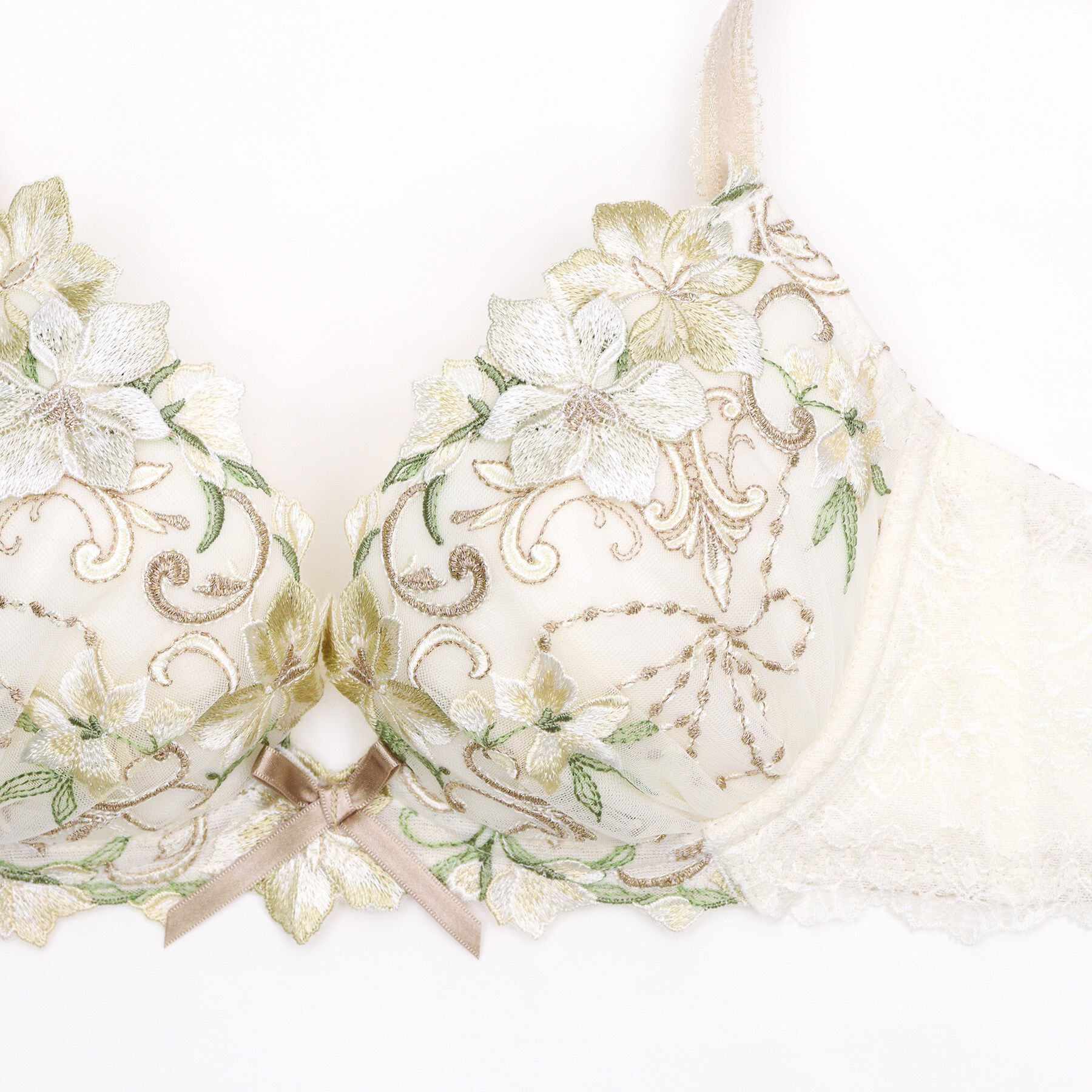 Risa Magli「ヴァネッサ ブラジャー (B-C) ＜V Make Type＞」|インナー|