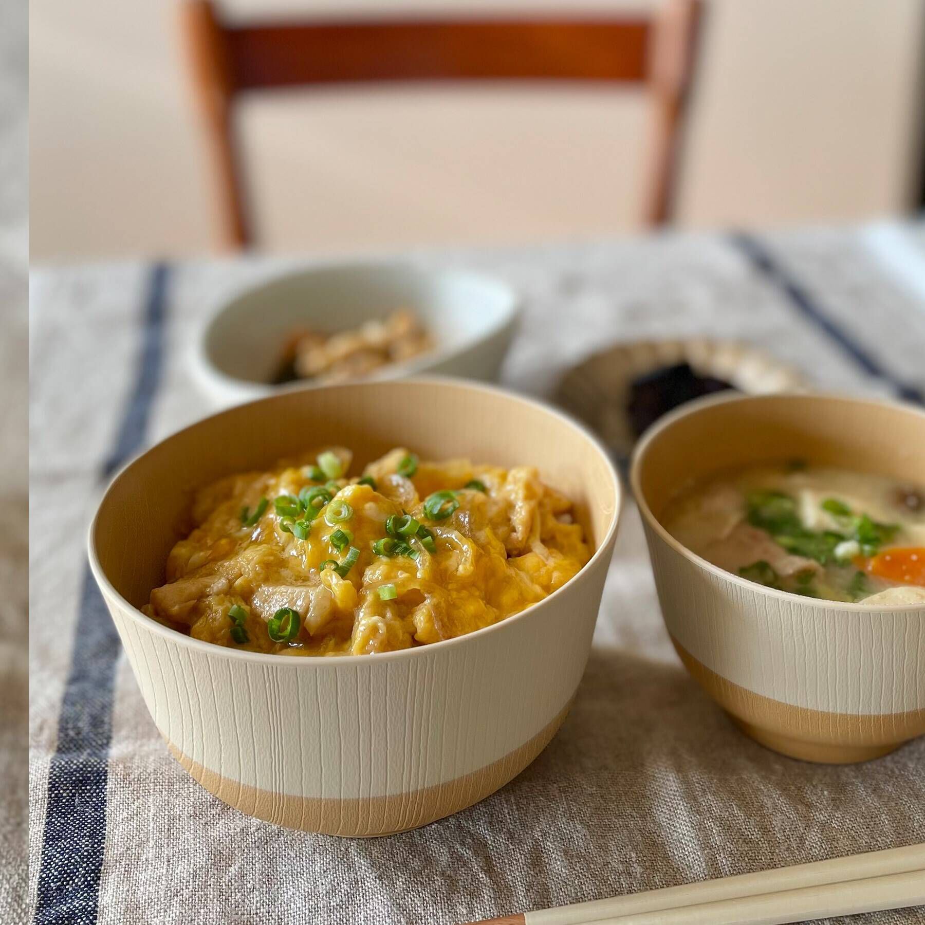 212 KITCHEN STORE「やさしい彩 抗菌羽反丼 キナリ色」|食器・キッチングッズ|