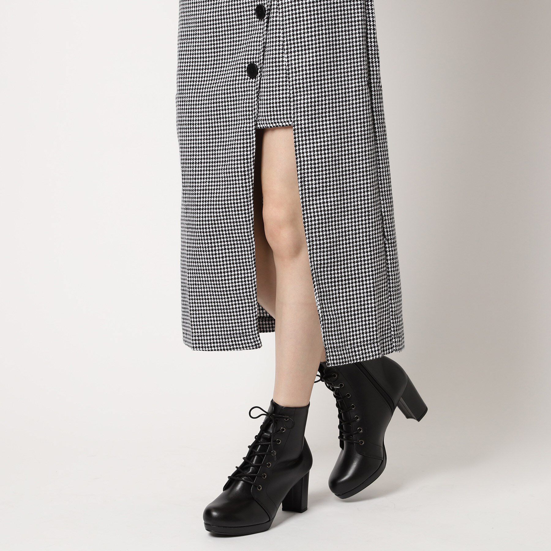 ESPERANZA「アーモンドトゥレースアップ厚底ショートブーツ」|ショートブーツ|