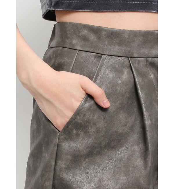 EVRIS「フェイクレザーショートパンツ」|その他|