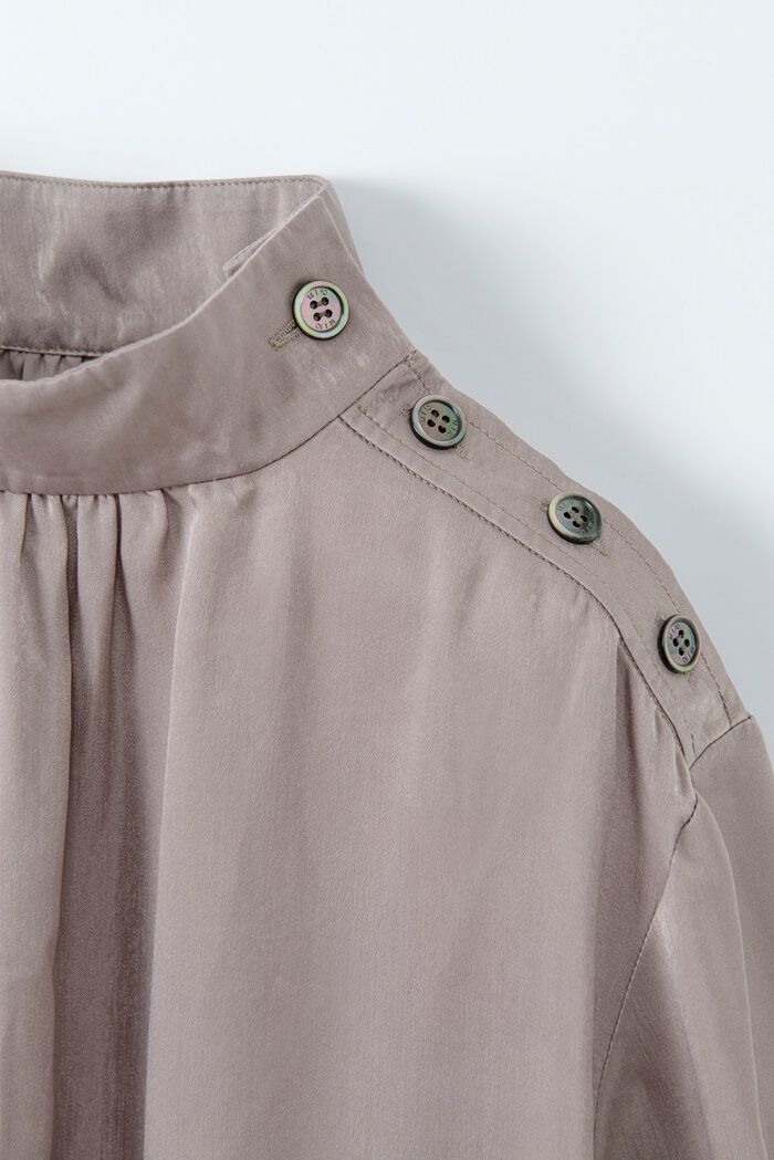 BACKYARD FAMILY「MIND ロイヤルライトサテントップス 通販 ブラウス サテンブラウス 長袖 ハイネック」|シャツ・ブラウス|