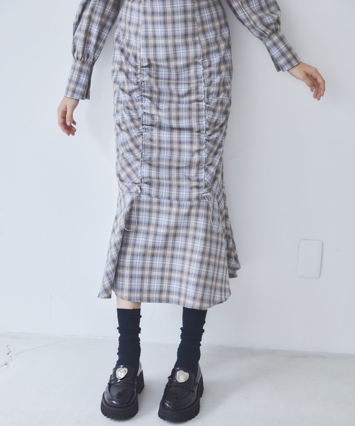 REDYAZEL「フリルドロストワンピース」|ワンピース|