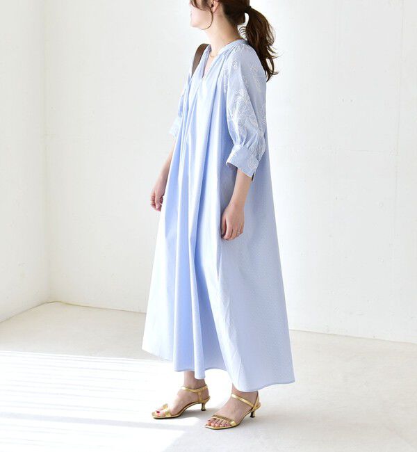 quaranciel「《予約》quaranciel:〈洗濯機可能〉ストライプ フラワー刺繍 スキッパー シャツ ワンピース」|ワンピース|