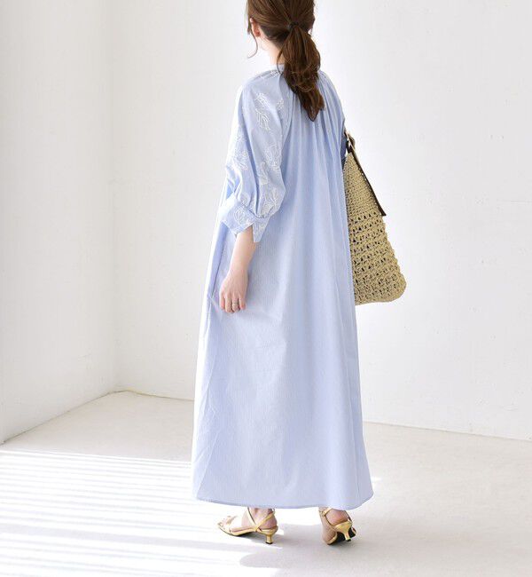 quaranciel「《予約》quaranciel:〈洗濯機可能〉ストライプ フラワー刺繍 スキッパー シャツ ワンピース」|ワンピース|