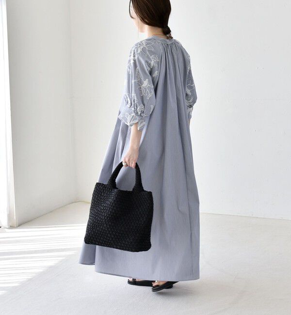 quaranciel「《予約》quaranciel:〈洗濯機可能〉ストライプ フラワー刺繍 スキッパー シャツ ワンピース」|ワンピース|ネイビー