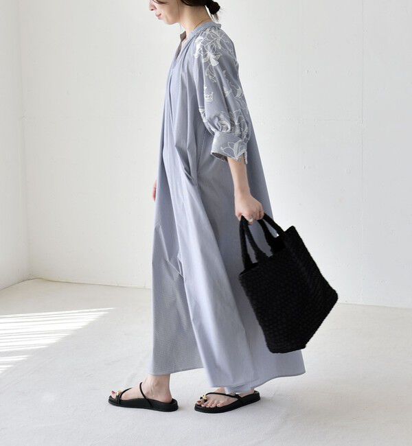 quaranciel「《予約》quaranciel:〈洗濯機可能〉ストライプ フラワー刺繍 スキッパー シャツ ワンピース」|ワンピース|