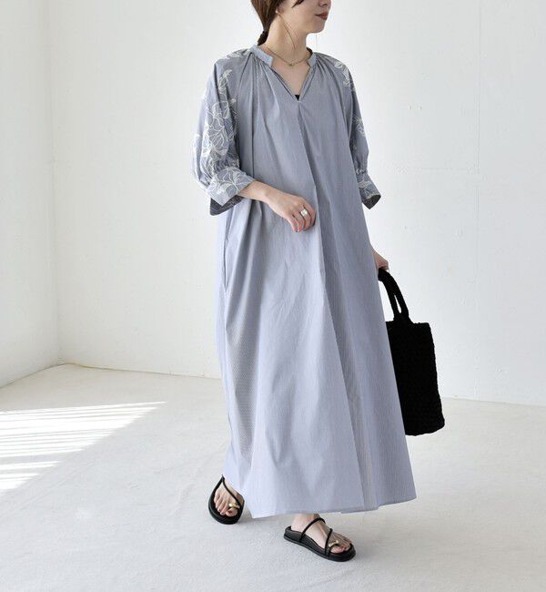 quaranciel「《予約》quaranciel:〈洗濯機可能〉ストライプ フラワー刺繍 スキッパー シャツ ワンピース」|ワンピース|