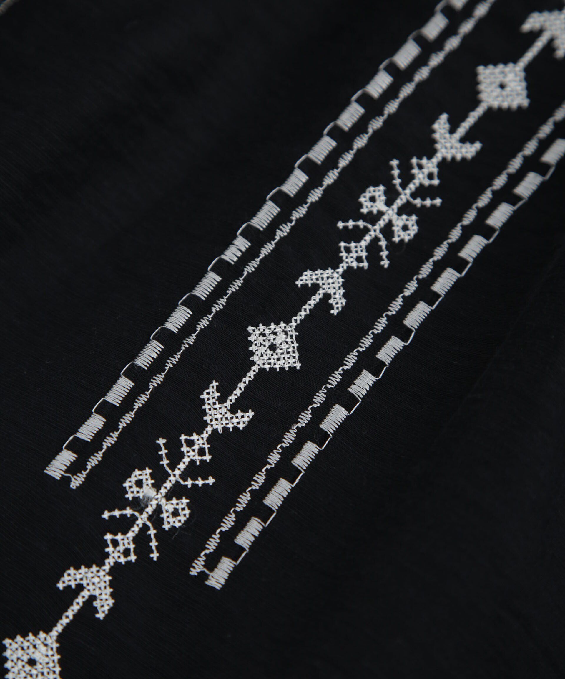 nano･universe「刺繍スモッキングギャザーチュニック」|シャツ・ブラウス|