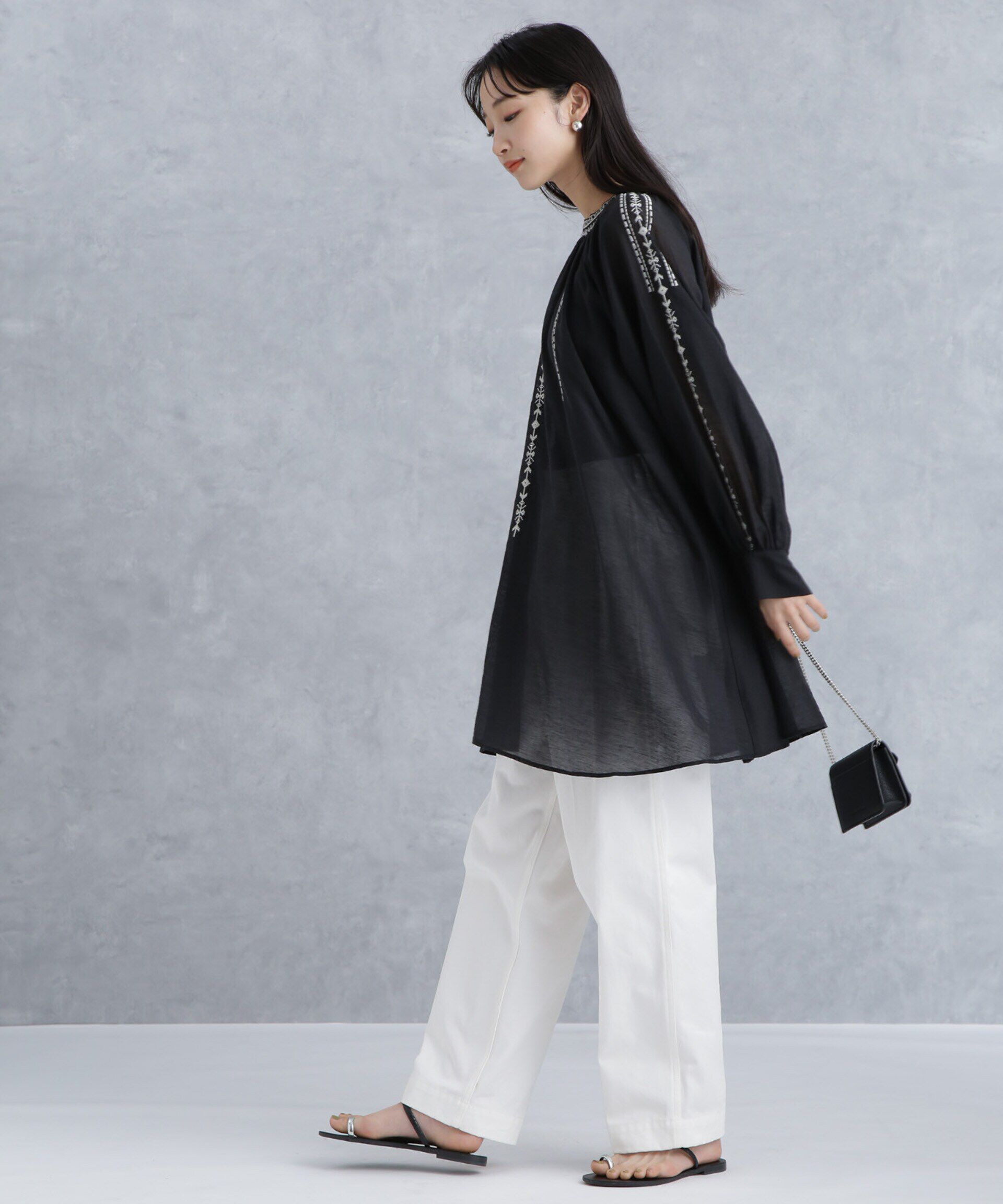 nano･universe「刺繍スモッキングギャザーチュニック」|シャツ・ブラウス|