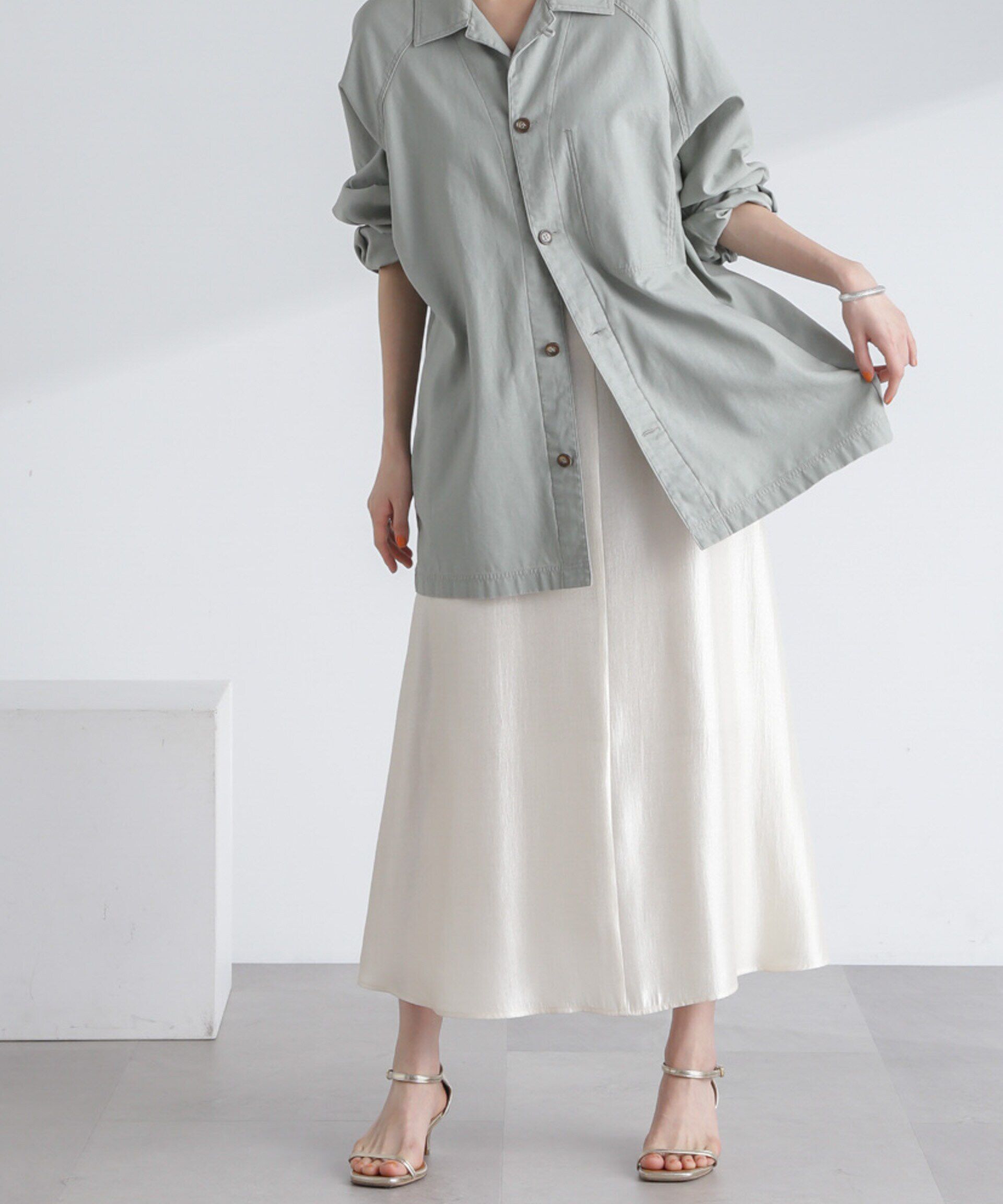 nano･universe「シャイニーサテンロングスカート」|スカート|