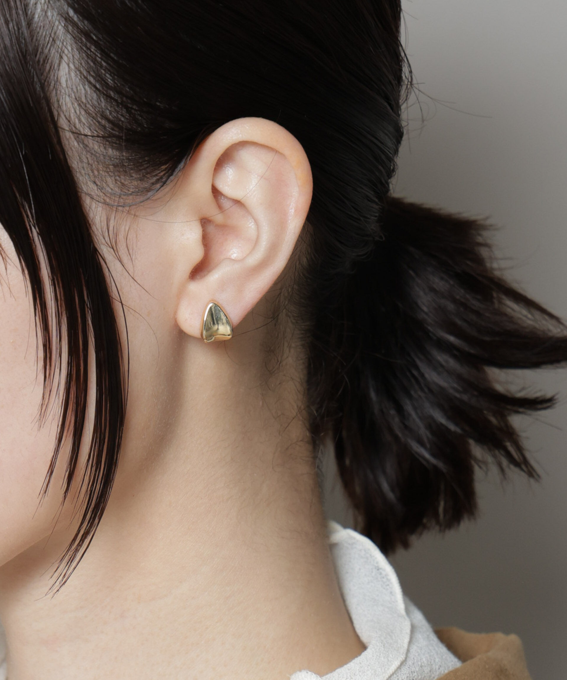 nano･universe「スモールドロップピアス」|ピアス|ゴールド