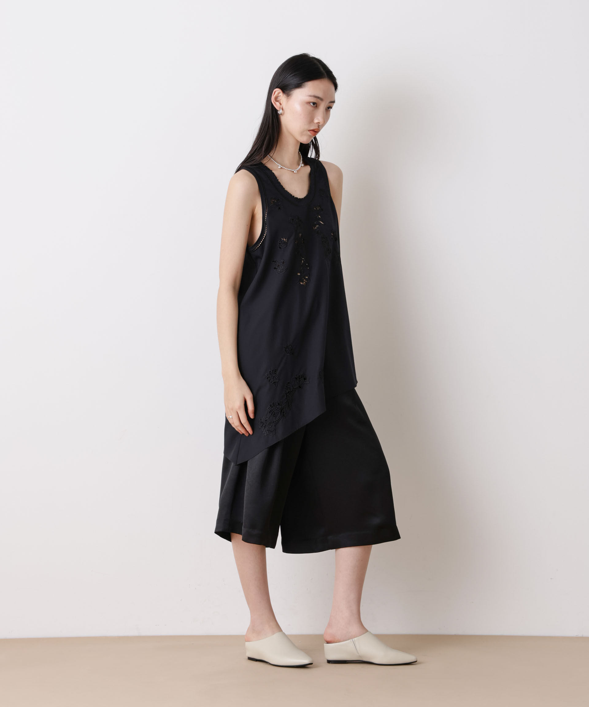 nano･universe「「STEVELOUR」フラワー刺繍アシメタンクトップ」|シャツ・ブラウス|