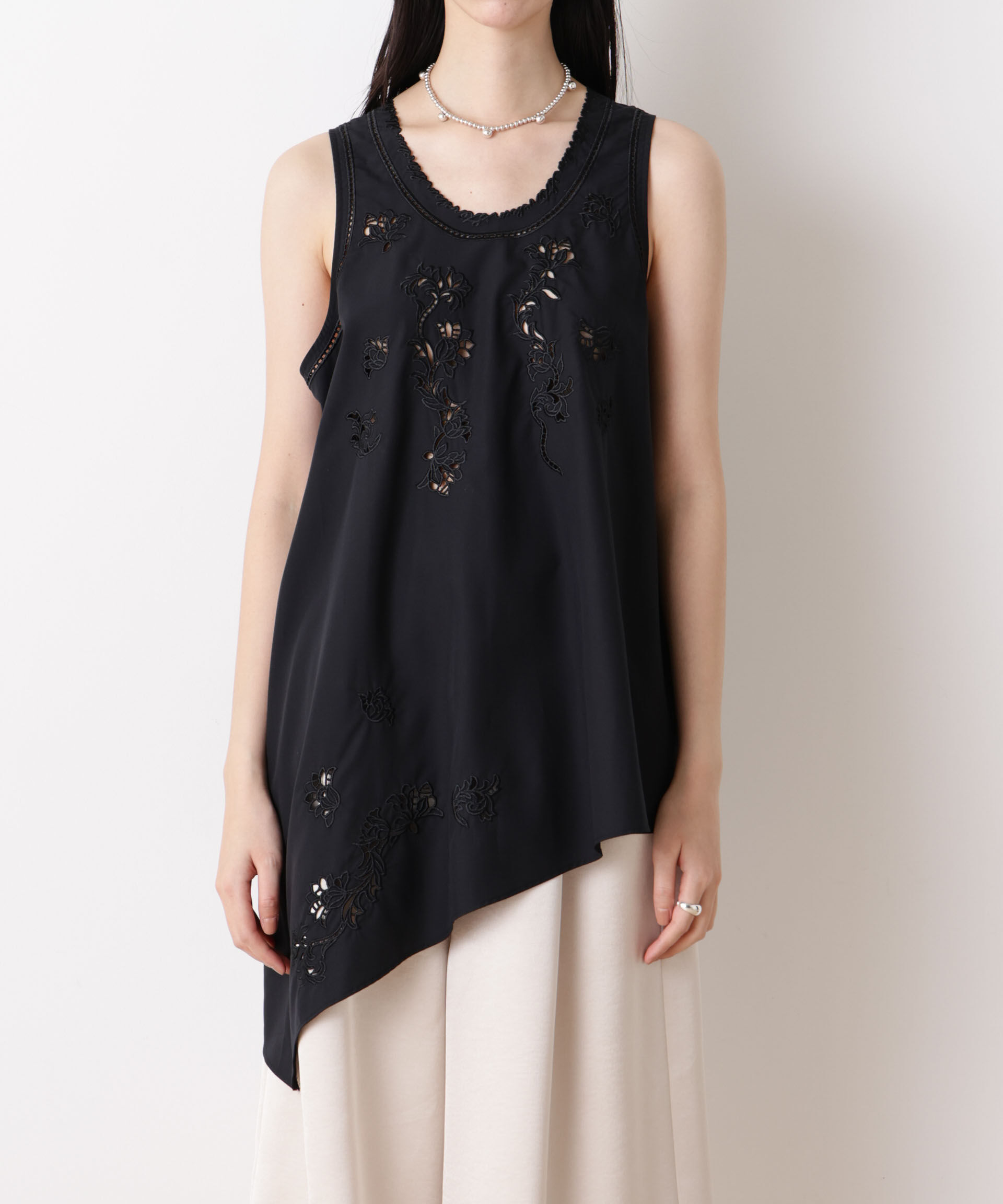 nano･universe「「STEVELOUR」フラワー刺繍アシメタンクトップ」|シャツ・ブラウス|