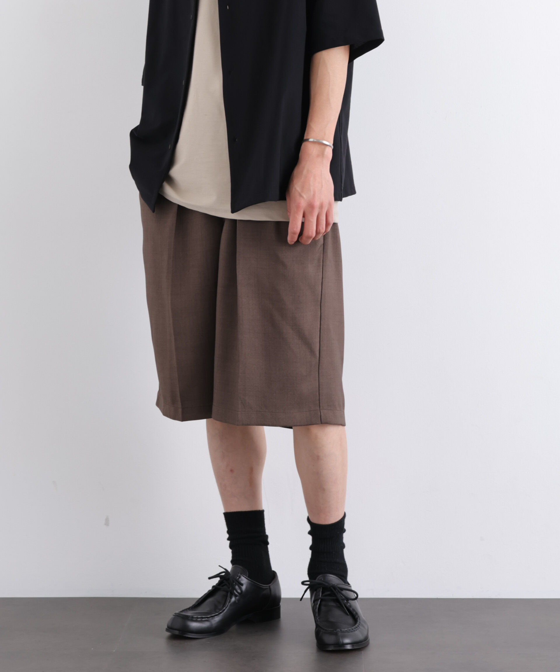nano･universe「Dickies/別注 Wide Tuck Short Pants」|チノ|ブラウン