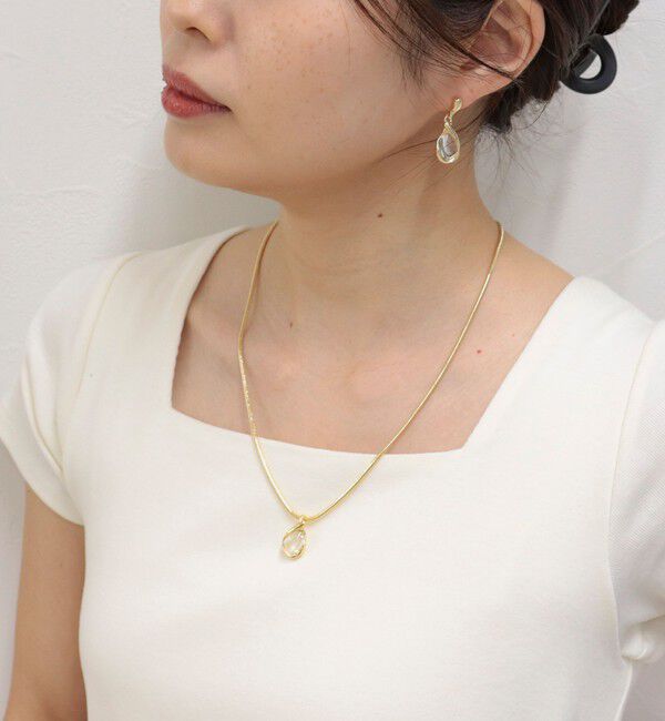 fredy emue「クリアドロップスイングピアス」|ピアス|