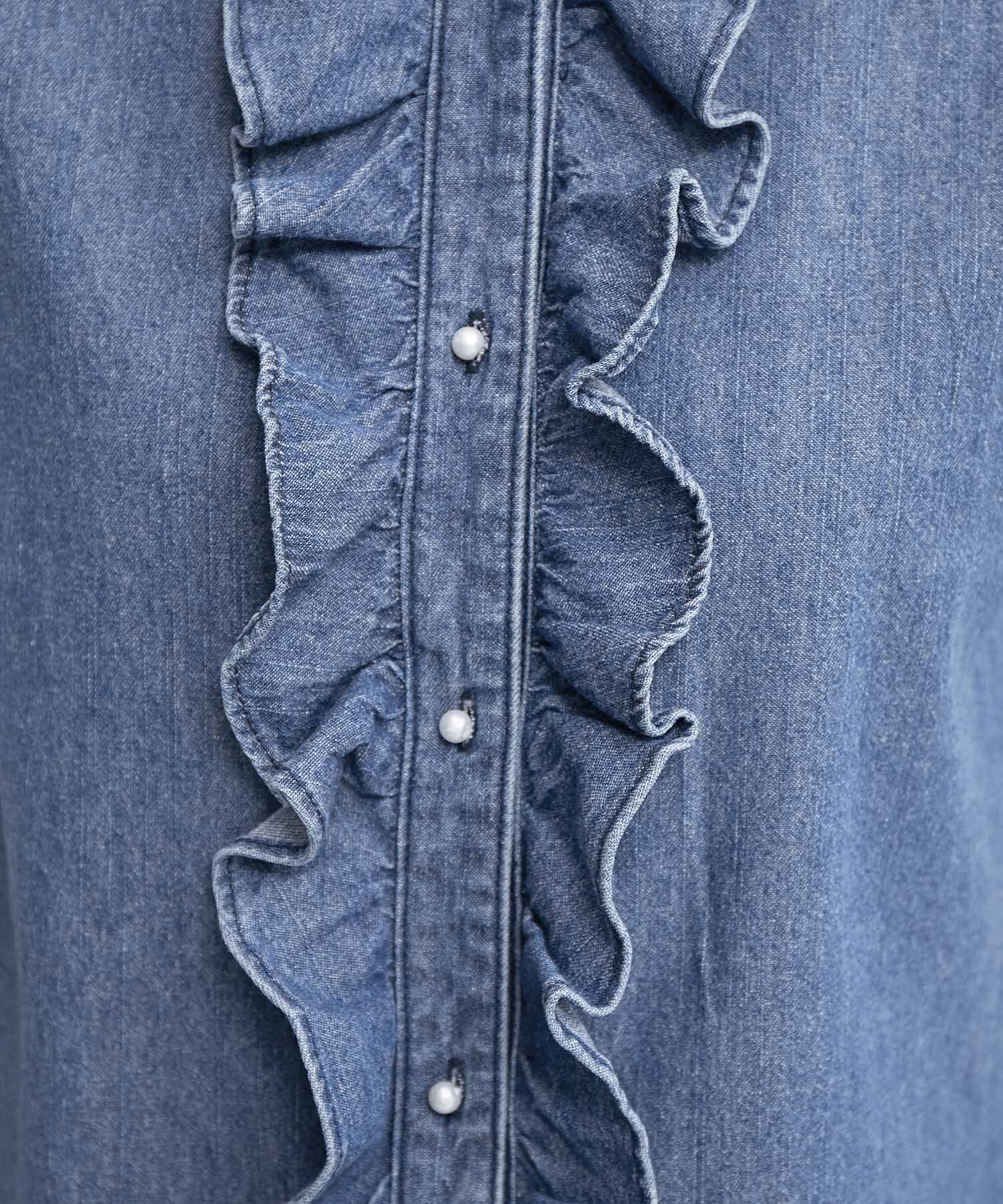 ROPE「【雑誌掲載】【洗える】サステナブルデニムラッフルブラウス/セットアップ対応」|シャツ・ブラウス|