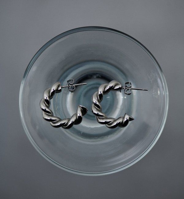  「【Sivelle./シヴェル】ステンレスツイストフープピアス」|リング|